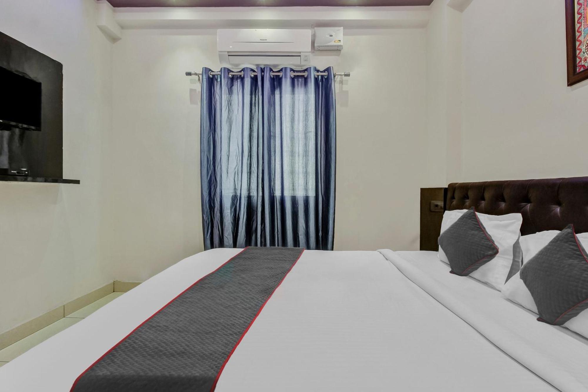 Collection O Galaxy Suites Hyderabad Ngoại thất bức ảnh
