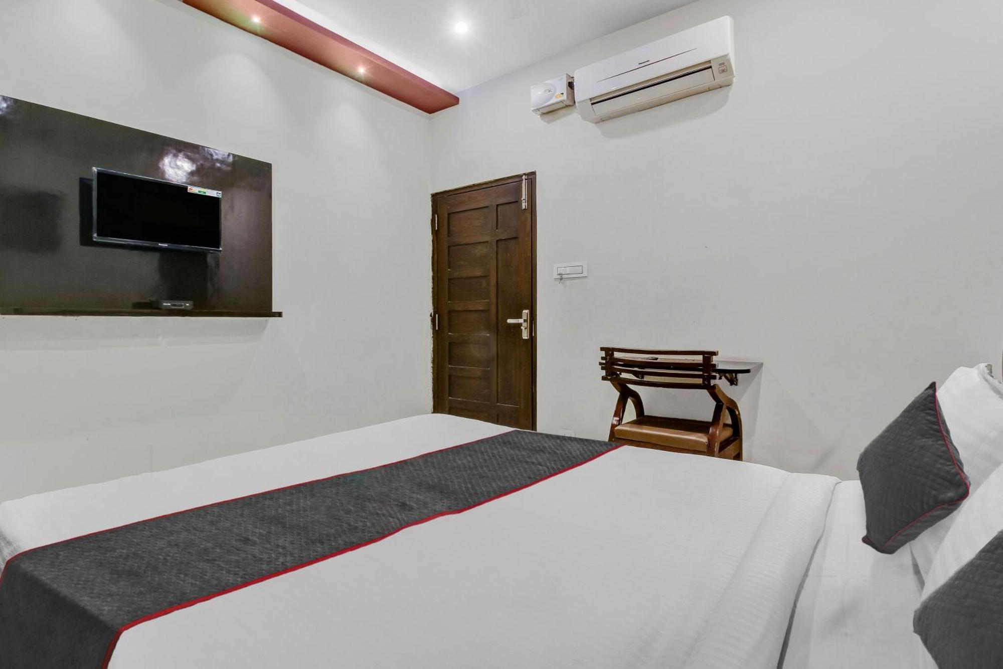 Collection O Galaxy Suites Hyderabad Ngoại thất bức ảnh