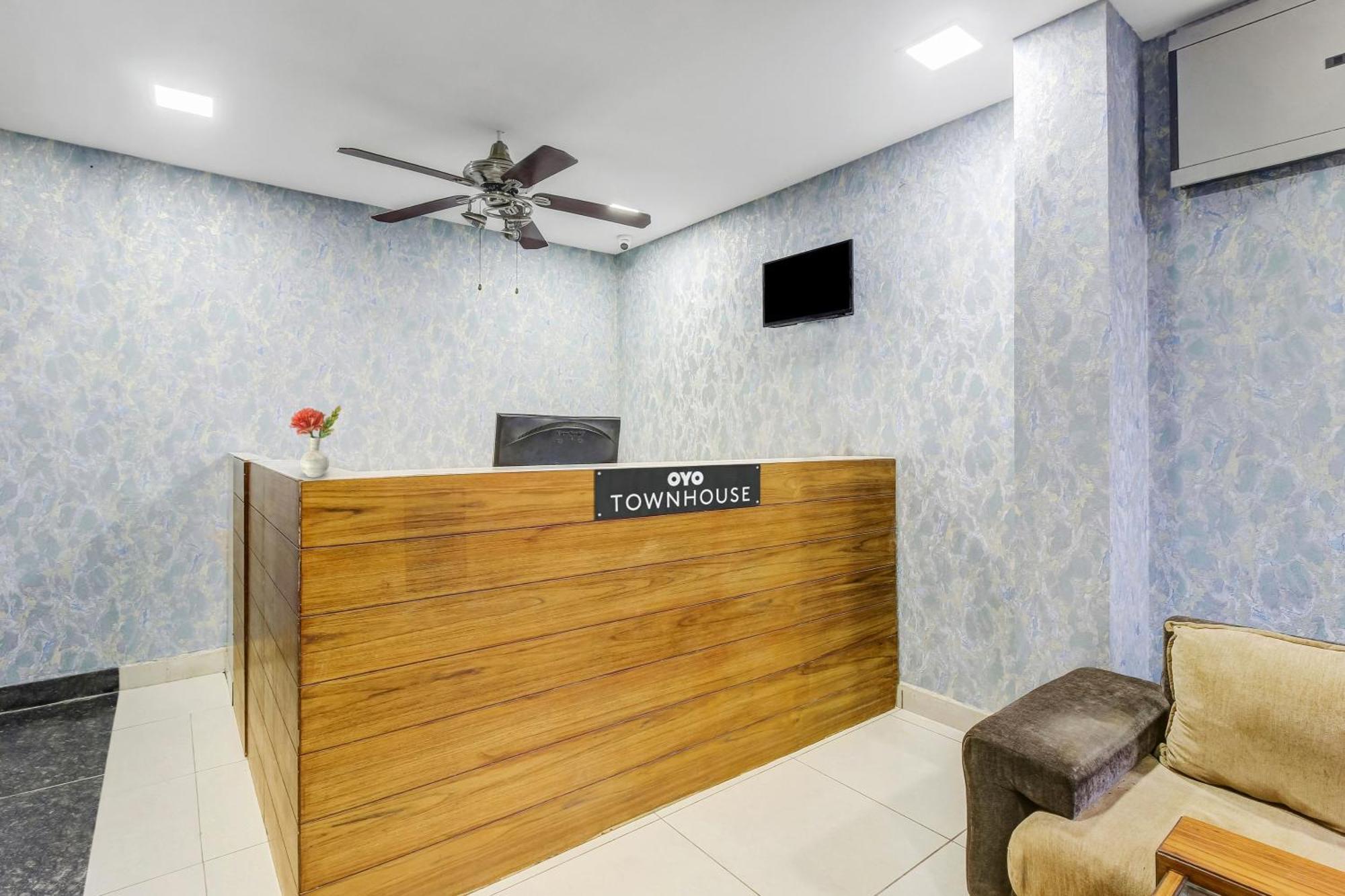 Collection O Galaxy Suites Hyderabad Ngoại thất bức ảnh